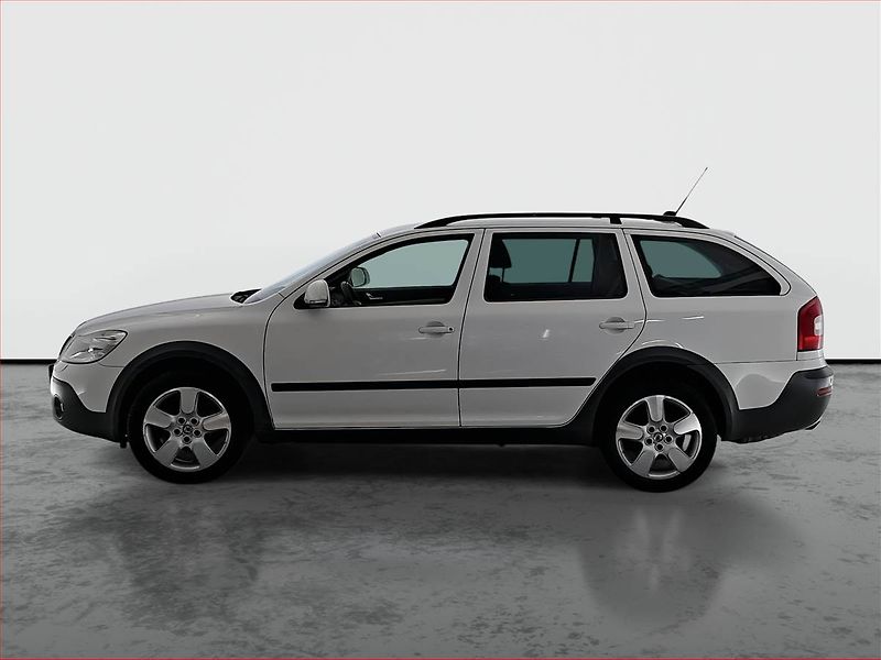 Škoda Octavia (2011) Scout 2.0 TDI, 4X4 - fotka 3 z 16