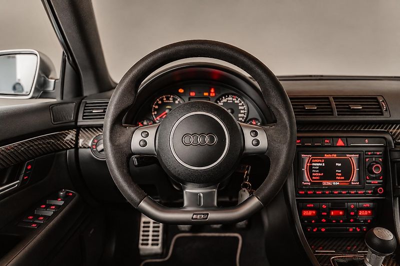 Audi RS 4 (2007) Avant*4.2 V8*Quattro*R19 - fotka 7 z 11