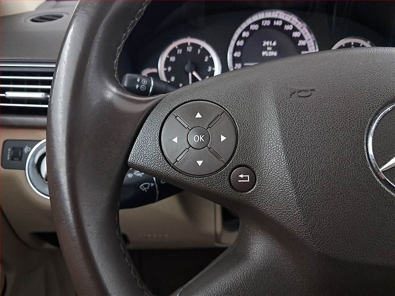 Mercedes-Benz Třídy E (2009) E 220 CDI, Automat, Kůže, Navi - fotka 17 z 20