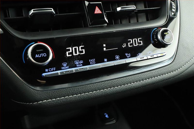 Toyota Corolla (2021) Comfort 1.8 Hybrid - fotka 14 z 20