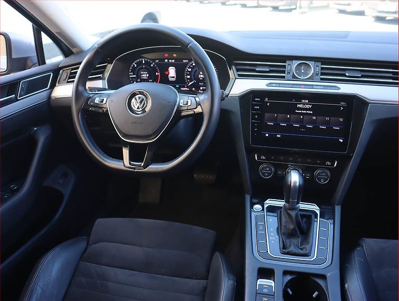 Volkswagen Passat (2018) 2.0 TDI, Automat, Kůže, Navi - fotka 7 z 20