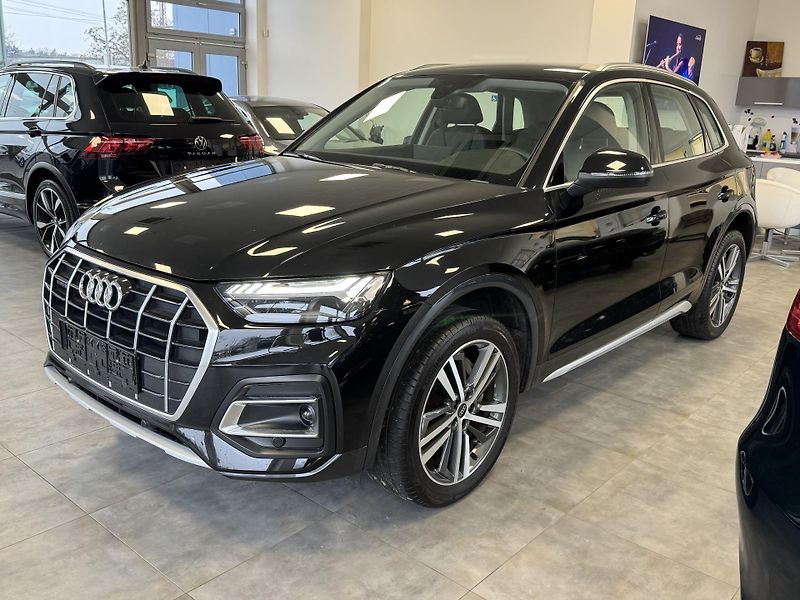 Audi Q5 (2023) 40TFSI 4x4 Advanced Tažné LED  - fotka 3 z 42