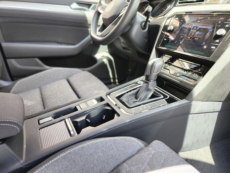 Volkswagen Passat 2.0TDI 110kw DSG Variant - fotka 9 z 26