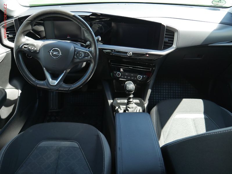 Opel Mokka (2022) 1.2 i, servis.kniha, LED - fotka 8 z 18