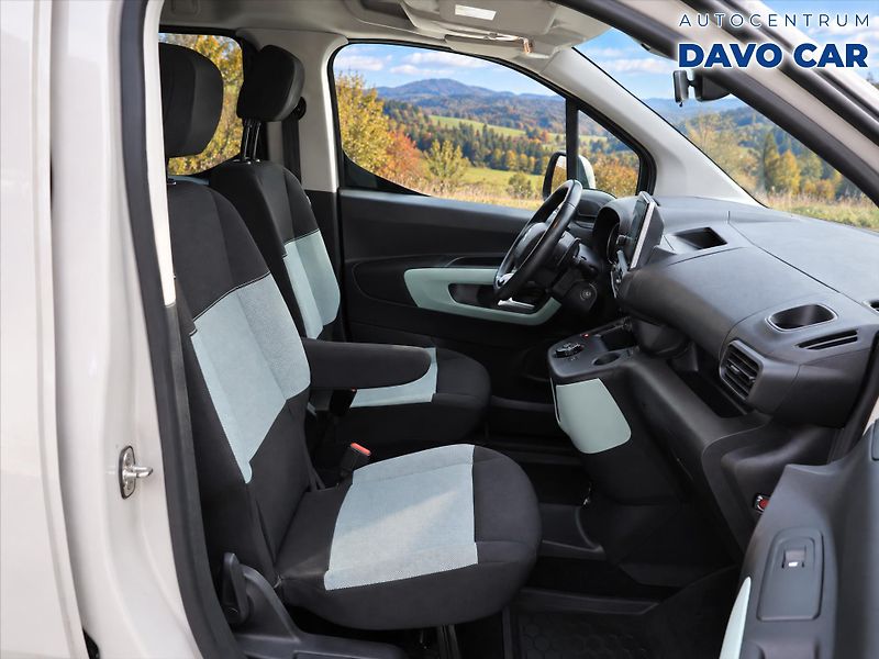 Citroën Berlingo 1,2 PT 96kW Feel XL CZ Tažné - fotka 12 z 32