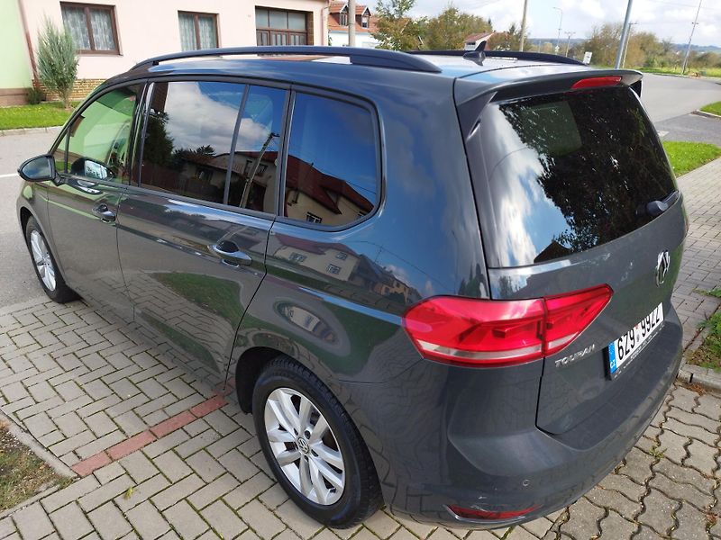 Volkswagen Touran 1,6 TDI  - fotka 4 z 29