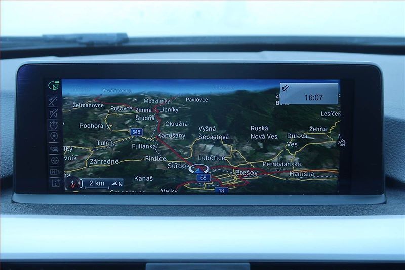 BMW Řada 3 (2015) 320 d xDrive, 4X4, Automat - fotka 17 z 24