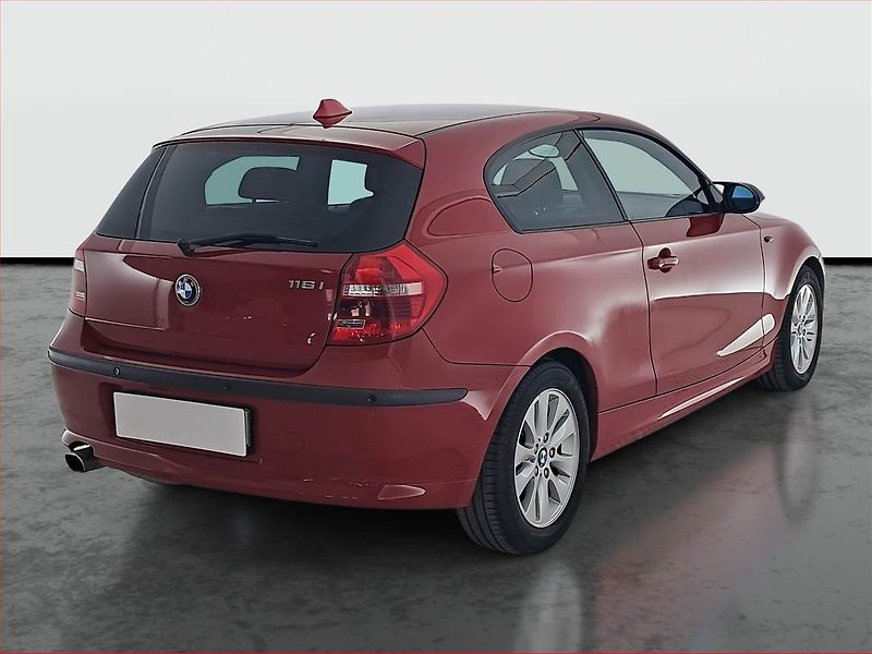 BMW Řada 1 (2009) 116i, jezdí výborně - fotka 5 z 17