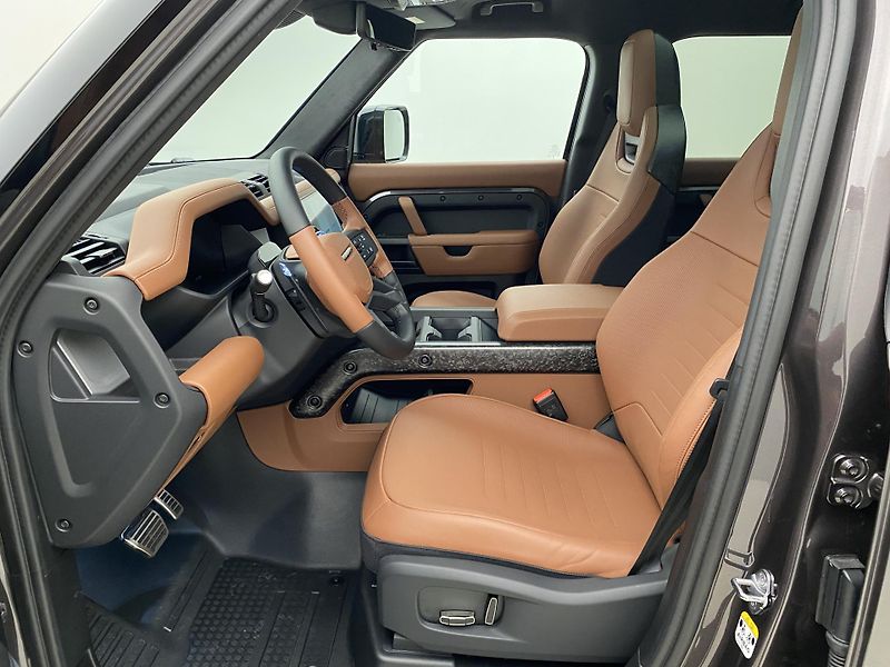 Land Rover Defender (2026) 110 P635 OCTA AWD AUT - fotka 3 z 56
