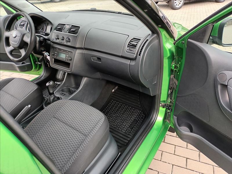 Škoda Fabia 1,2 TSI,KLIMA,TZ,VÝHŘEV,KOLA - fotka 22 z 46
