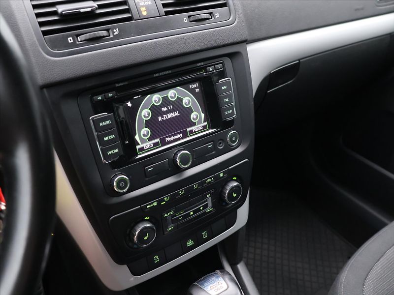 Škoda Yeti 2,0 TDI 103kW DSG 4x4 Xenon - fotka 20 z 31