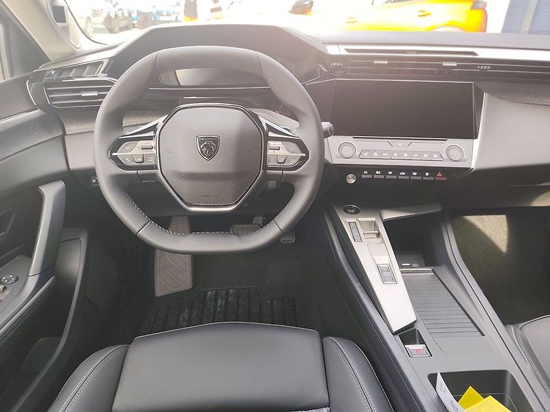Peugeot 308 (2026) SW ALLURE Hybrid 145 e-DCS6 - fotka 12 z 15