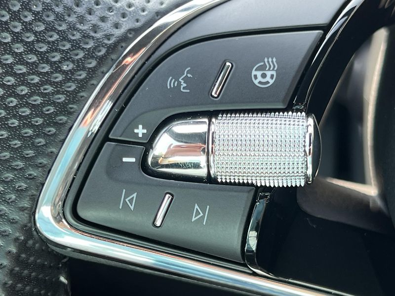 Škoda Kodiaq 2.0 TSi Sportline DSG 4x4  - fotka 19 z 22