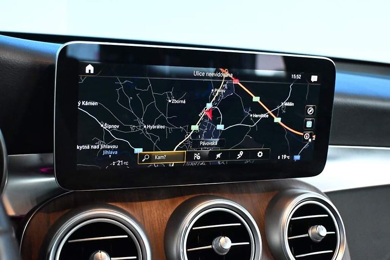 Mercedes-Benz GLC (2021) 2.0 300 E 4MATIC 9G-TRONIC LED - fotka 16 z 47