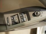 Audi A4 (2009) 2.0 TDi, 1.maj, AC, park - náhled 15