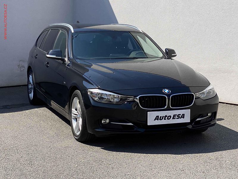 BMW Řada 3 (2012) 2.0i 320i, AC, navi, park - fotografie inzerátu