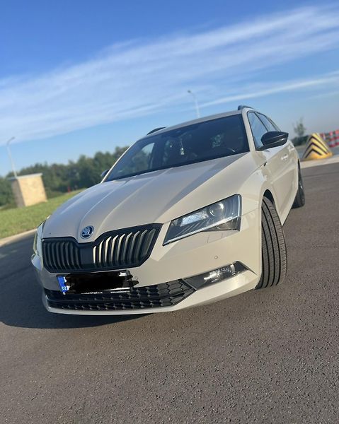 Škoda Superb (2019) Sportline 2.0TDI,140kW,DSG 4x4 - fotka 5 z 9