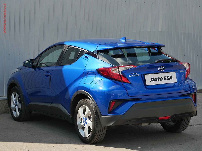 Toyota C-HR (2017) 1.2 T, 1.maj,ČR, Active - fotka 6 z 27