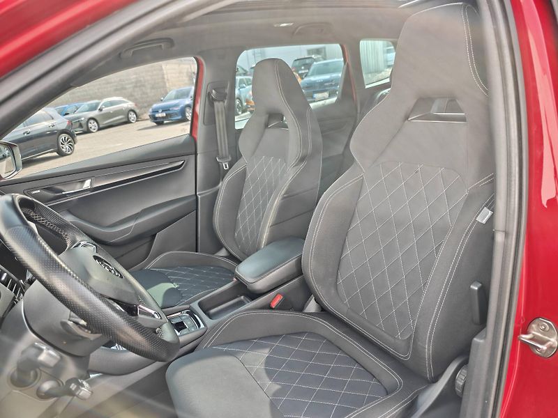 Škoda Karoq 2,0TSI 140kW Sportline 7DSG 4x - fotka 6 z 23