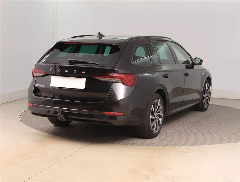 Škoda Octavia (2023) Style 2.0 TDI, Automat - fotka 5 z 17
