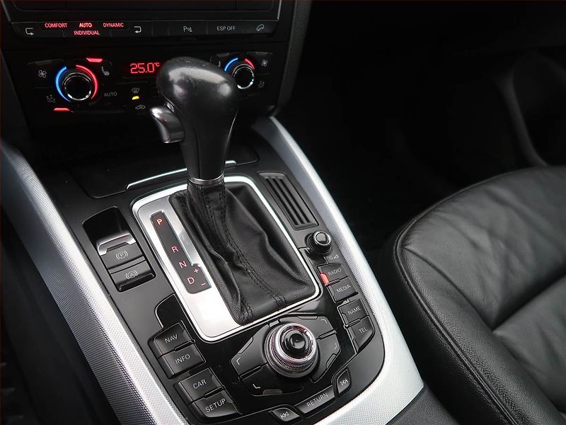 Audi Q5 (2010) S line 3.0 TDI, 4X4, Automat - fotka 13 z 19