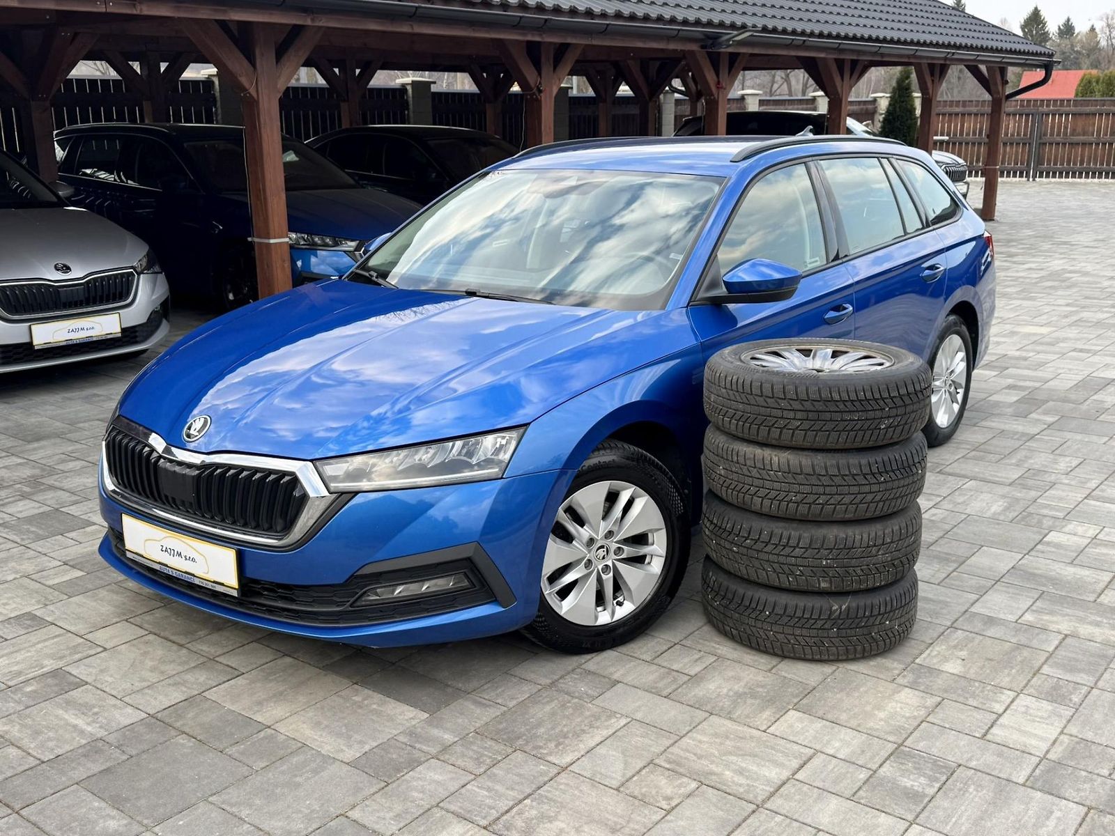 Škoda Octavia 2.0TDI + sada zimních kol