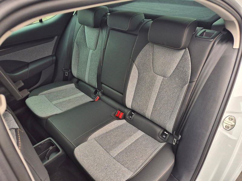 Škoda Octavia (2025) Top Selection 1.5TSi 110kW 6°m - fotka 13 z 30