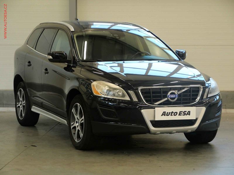 Volvo XC60 (2011) 2.4d 4x4, 2.maj, AT, xenon - fotografie inzerátu