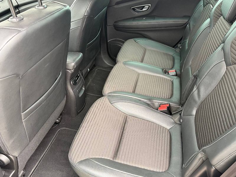 Renault Scénic (2019) 1.7 DCi 88 kW Intens EDC - fotka 9 z 23