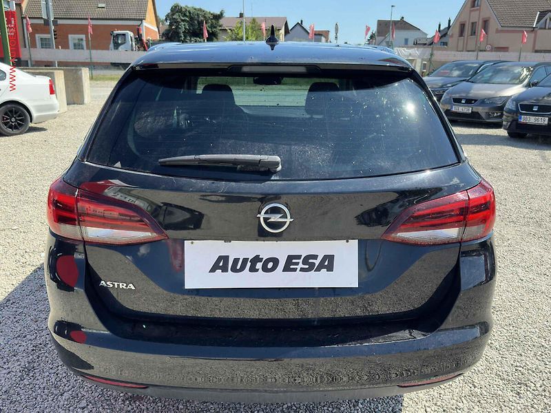 Opel Astra (2019) 1.6CDTi, Navi, bixenon - fotka 5 z 18