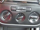 Volkswagen Golf (2008) 1.6 MPi, Navi, AC - náhled 13