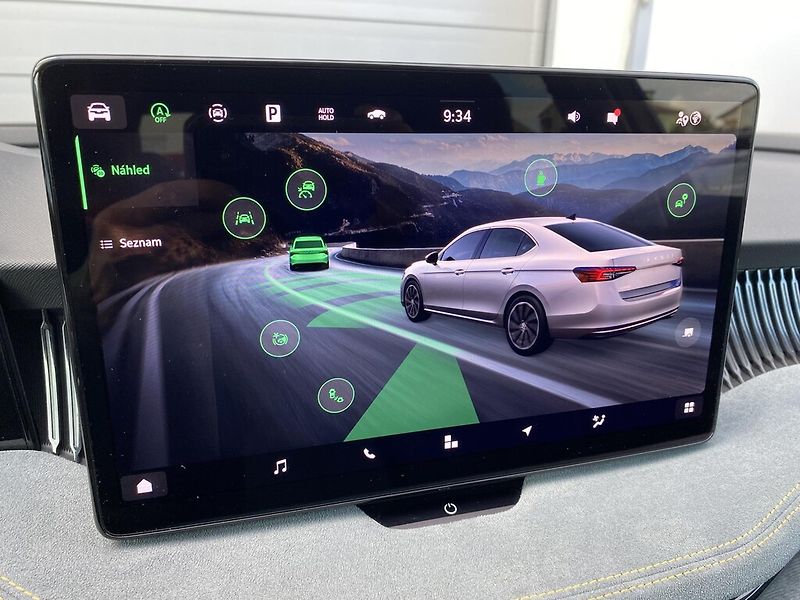 Škoda Superb 2,0 TDI 110 kW Selection DSG - fotka 22 z 30