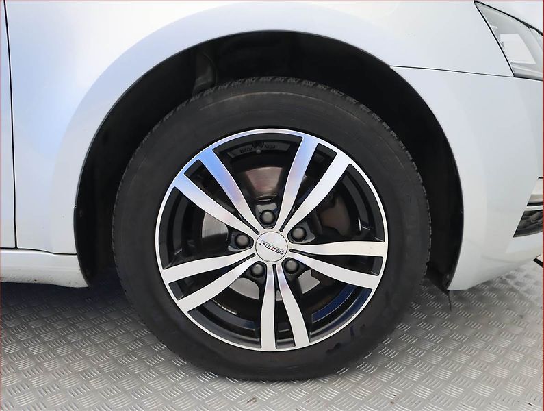 Škoda Octavia (2017) 2.0 TDI, Navi, Tempomat - fotka 14 z 18
