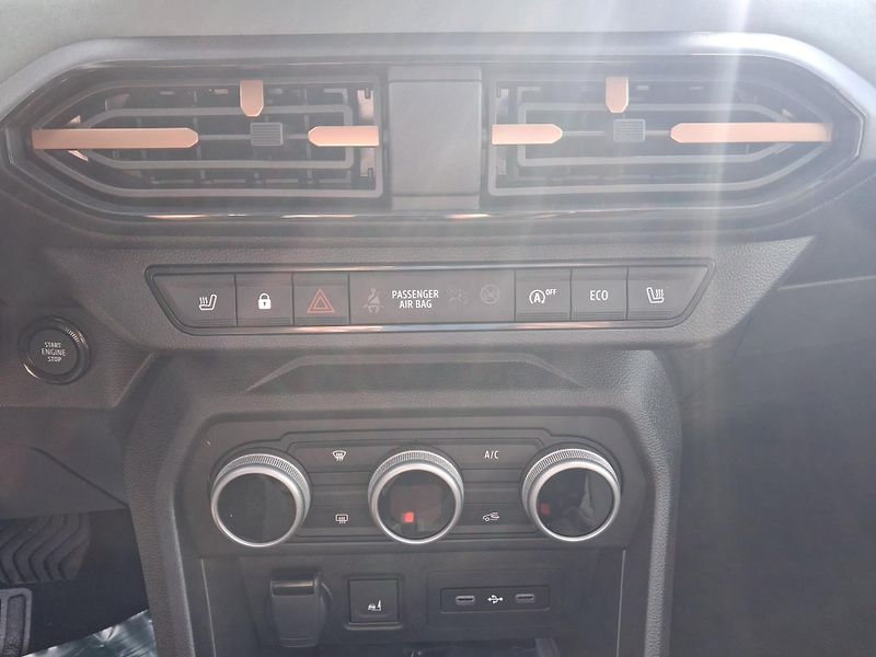 Dacia Jogger (2026) Extreme Eco-G 120 auto 5 míst - fotka 17 z 35