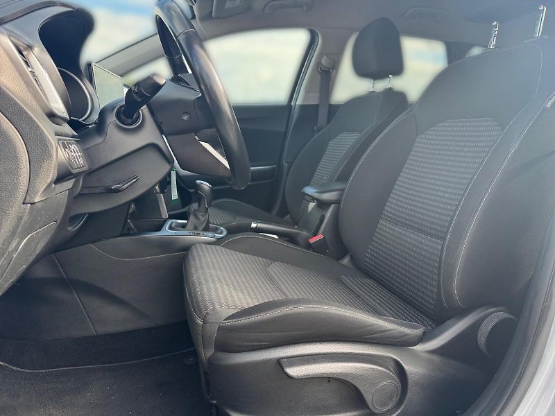 Kia Ceed (2022) TOP 1.5T-GDI 118kW CZ DPH - fotka 7 z 11
