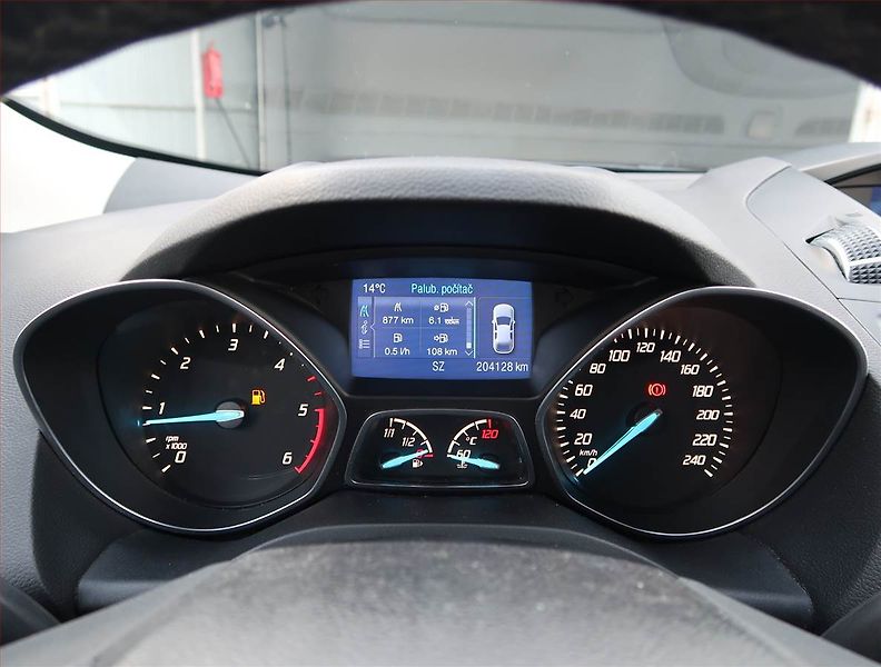 Ford Kuga (2014) 2.0 TDCi, Serv.kniha, Tempomat - fotka 11 z 18