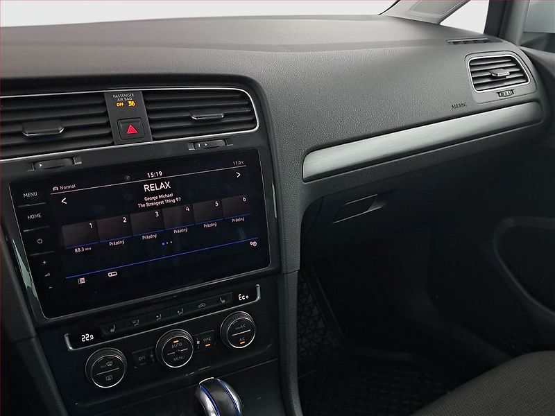 Volkswagen Golf (2018) 32 kWh - 37 Ah, Automat - fotka 12 z 23