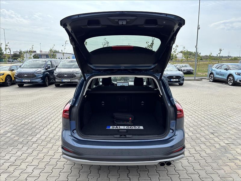 Ford Focus 1,0 mHEV 114kW Active DPH - fotka 10 z 44