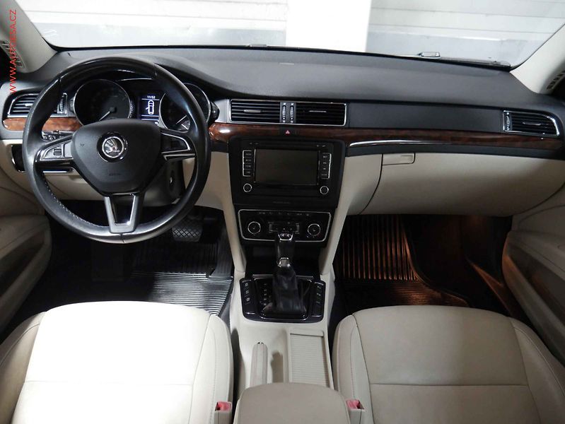 Škoda Superb (2013) 2.0 TDi 4x4, 2.maj, DSG - fotka 8 z 25