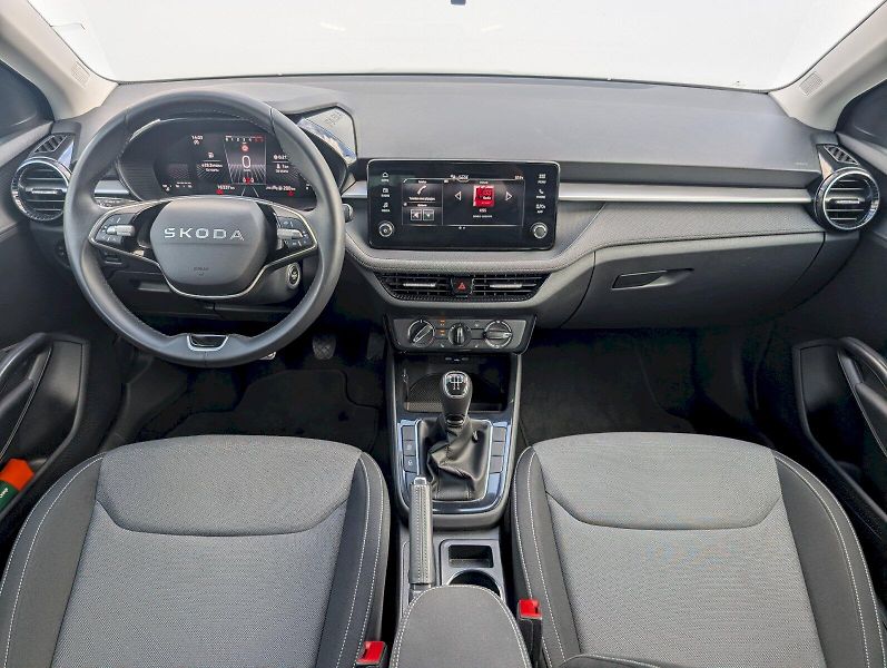 Škoda Fabia (2025) 1,0 TSI / 70 kW Selection - fotka 5 z 30