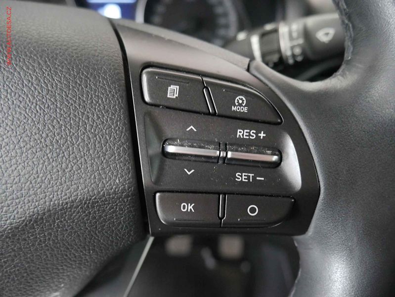 Hyundai i30 (2018) 1.0 T- GDI, ČR, servis.kniha - fotka 13 z 18