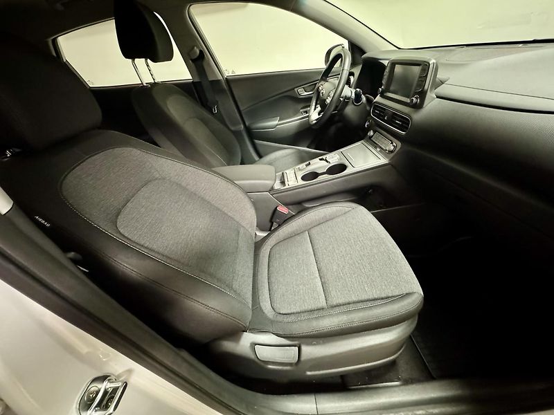 Hyundai Kona (2020) EV ELEKTRIC 100Kw 1 MAJITEL KA - fotka 45 z 53