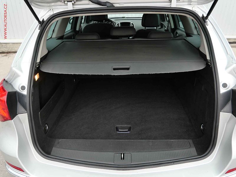Opel Astra (2014) 1.4 T, AC, TZ, bixen - fotka 7 z 18