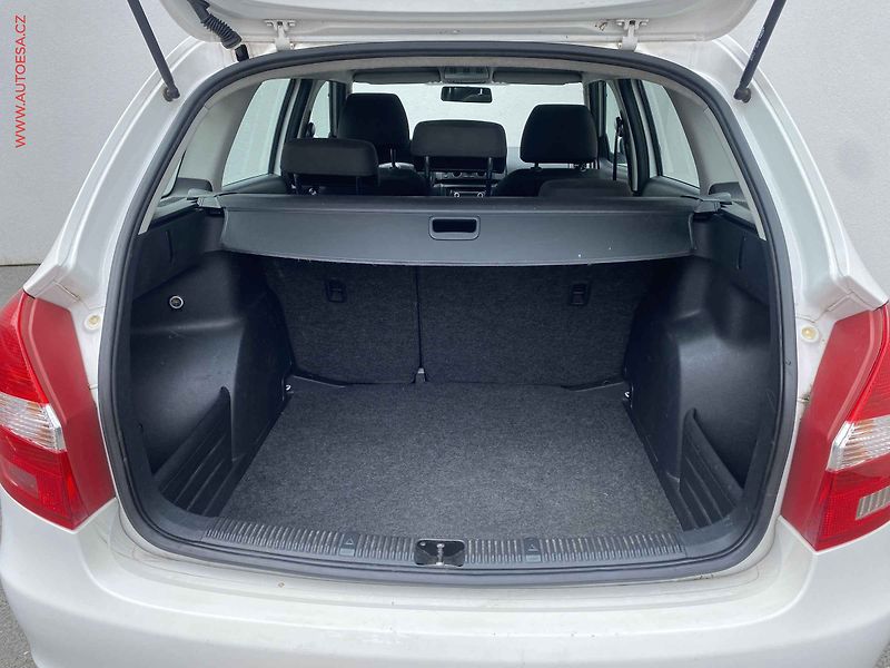 Škoda Fabia (2011) 1.2 TSI, ČR, AC - fotka 7 z 14