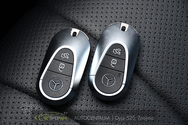 Mercedes-Benz EQE 350+  - fotka 40 z 54