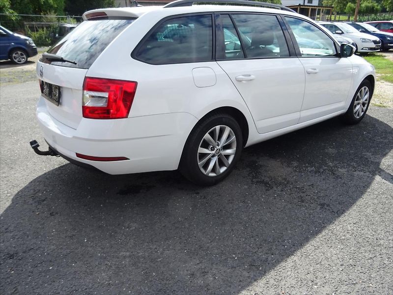 Škoda Octavia 1,0 TSi 85 kw - fotka 6 z 19