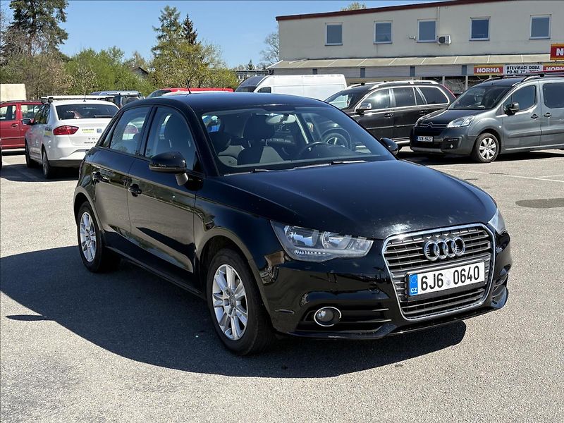 Audi A1 1,2 TFSi 63kW 5dveří,Klima,Alu - fotka 22 z 23