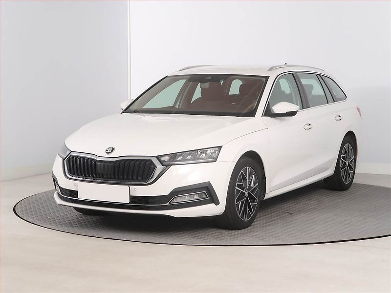 Škoda Octavia (2021) Style 1.5 TSI, Serv.kniha - fotka 2 z 16