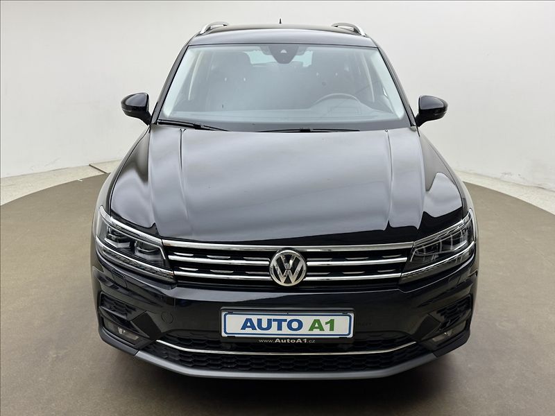 Volkswagen Tiguan 1,5 TSi DSG HUD KAMERA TAŽNÉ - fotka 2 z 50
