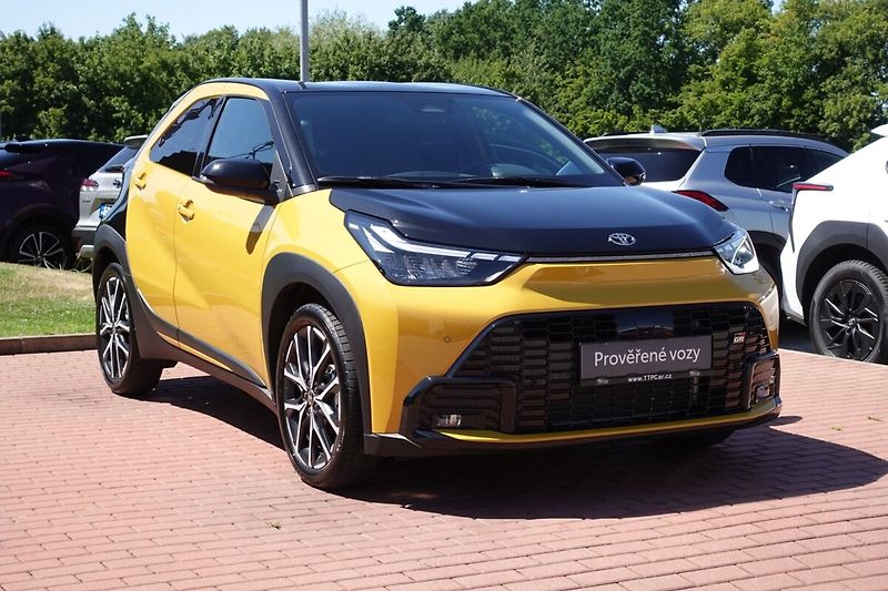 Toyota Aygo 1,5 HEV GR SPORT - fotka 3 z 33